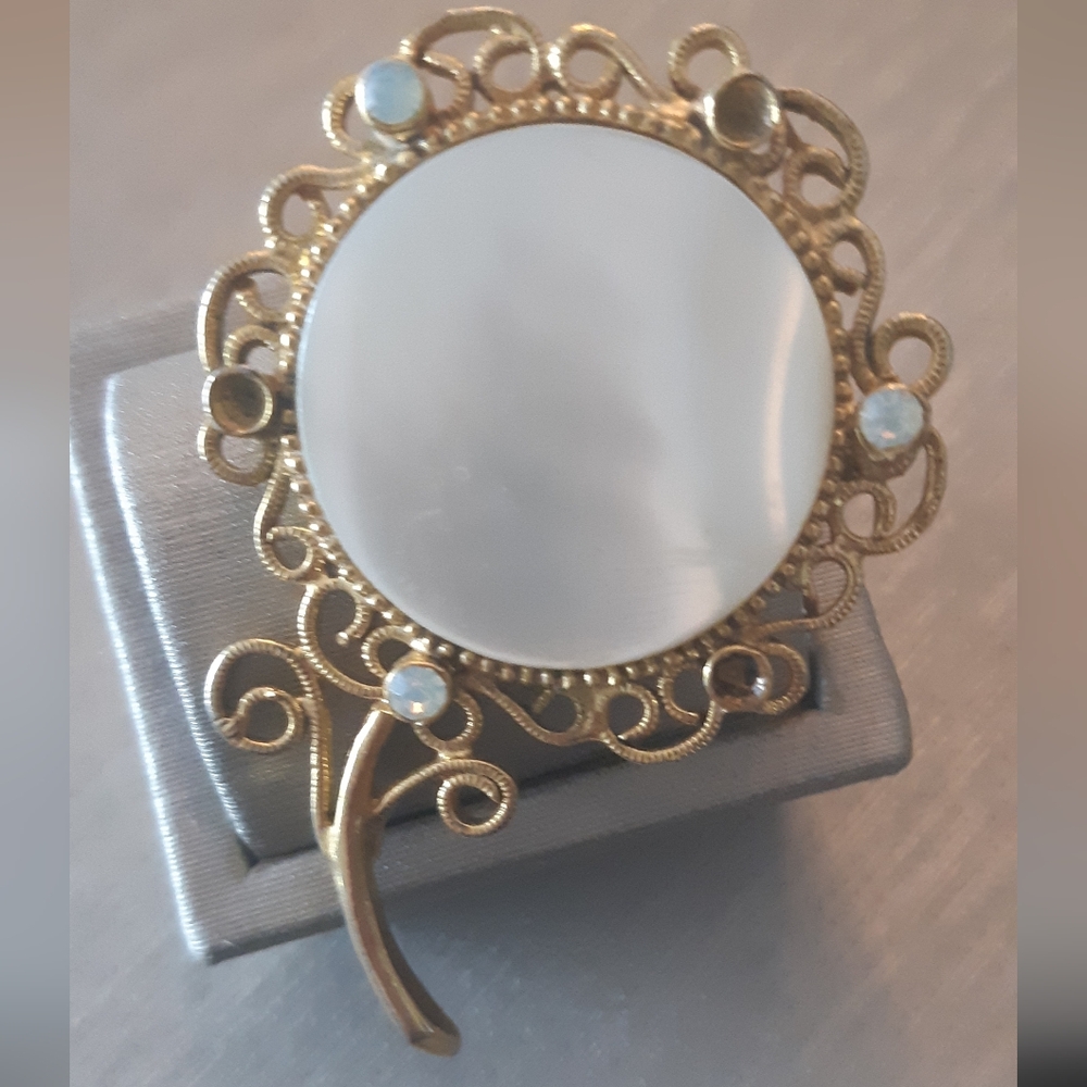 Vintage Victorian Mother Of Pearl Brooch Elegant Gold Spiral Detail Flower